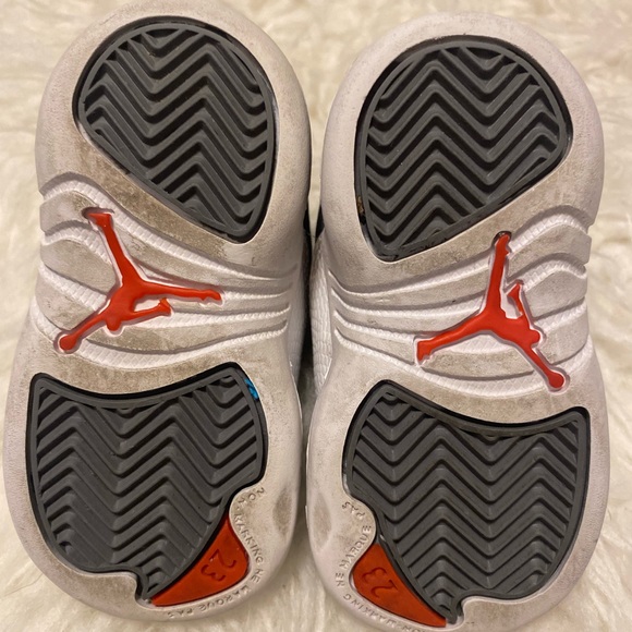 GUC✨ Infant Jordan Cool Grey 12s - Picture 6 of 8